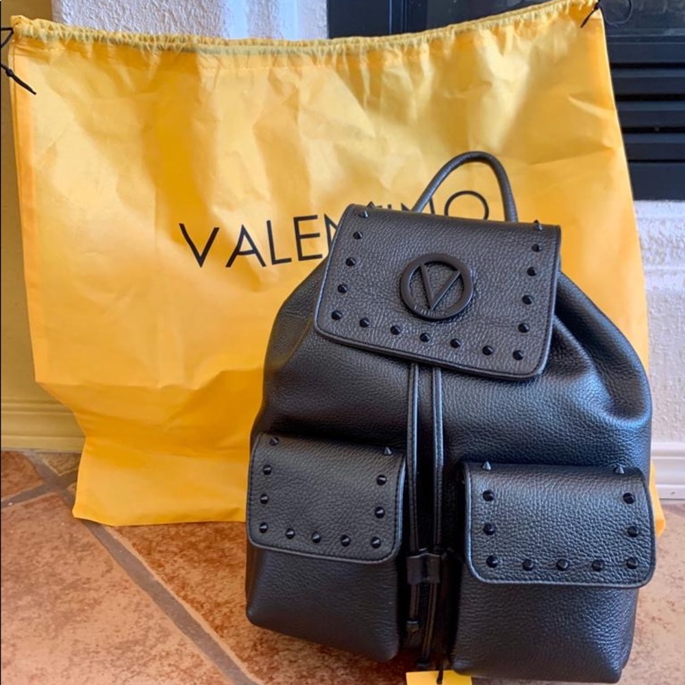 Beautiful VALENTINO backs pack NWT